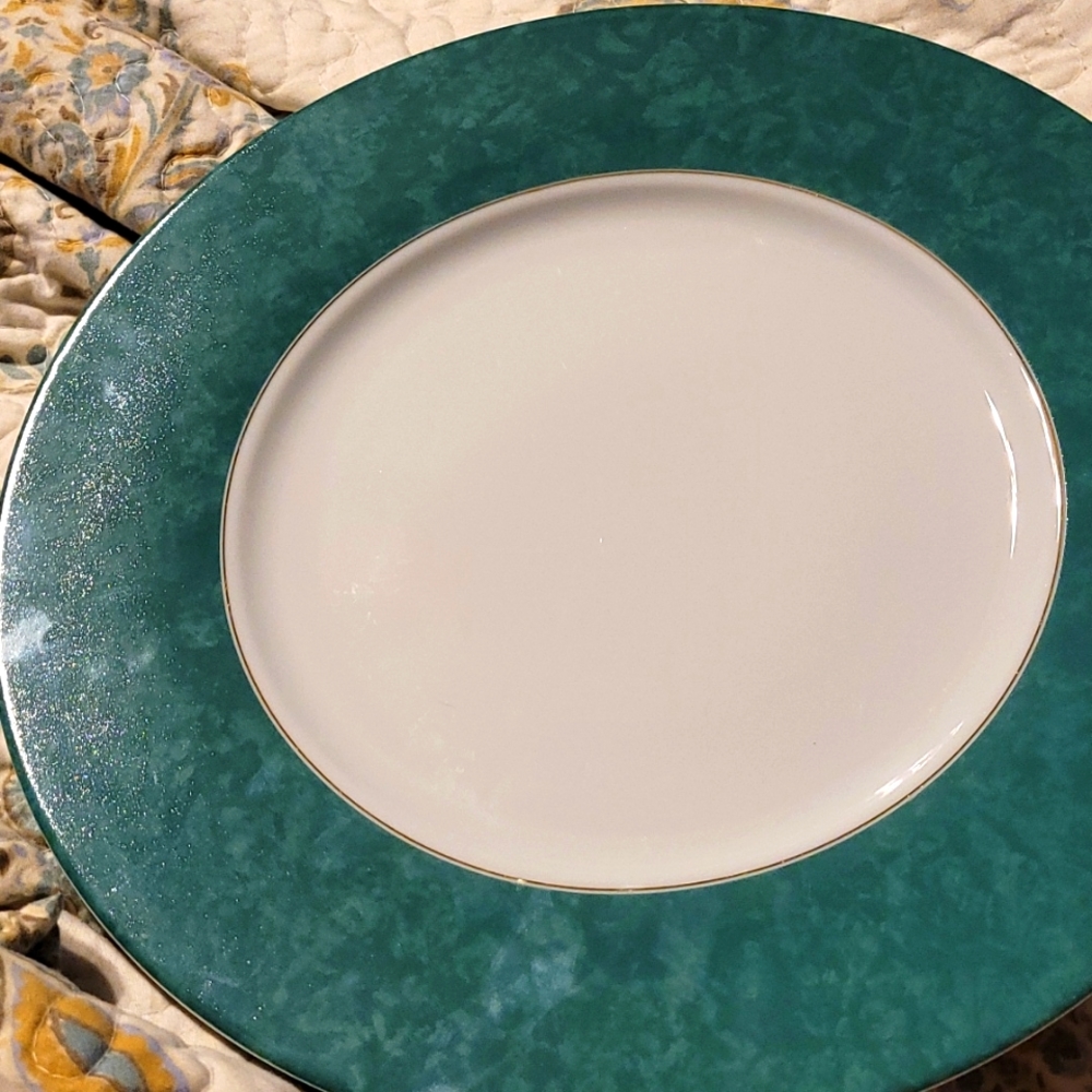 Christofle porcelaine micro gold charger